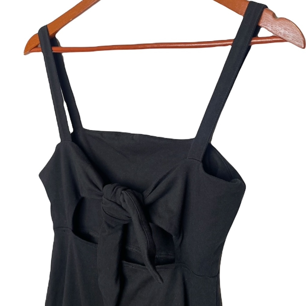 Forever 21 Peekaboo Back Dress - Picture 3 of 3